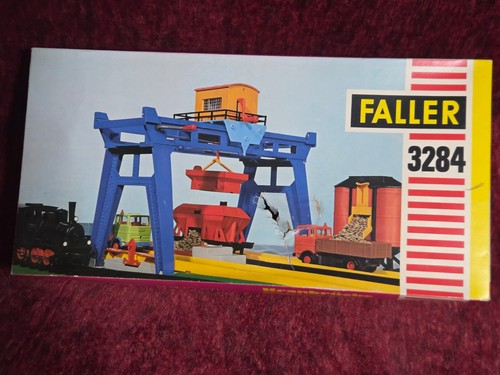 Faller hit train - train, 3284